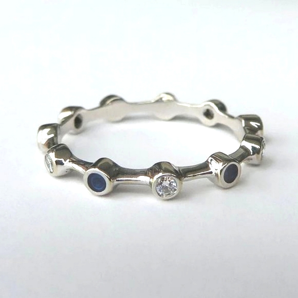 Genuine Diamonds Enamel In 18K White Gold Ring Size 5